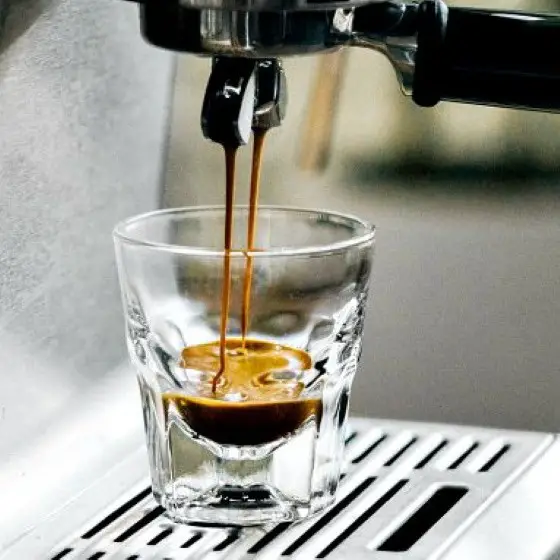 café-ristretto-nespresso-diferença-entre-e-expresso-temperatura-quantas-gramas-tem-um-moagem-ideal-tipos-de-moido