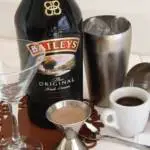 Irish-coffe-receita-cocktail-quente-como-fazer-licor-de-caseiro-como-servir-nespresso