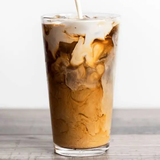 Como- fazer -Iced -Coffee -com- Especiarias