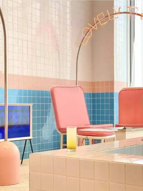 cafeteria-Pink- Pool- Café