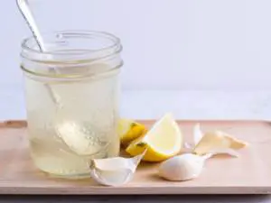 Chá -de- Limão -e -Cebola- com- Alho- e- Mel- Para- Gripe
