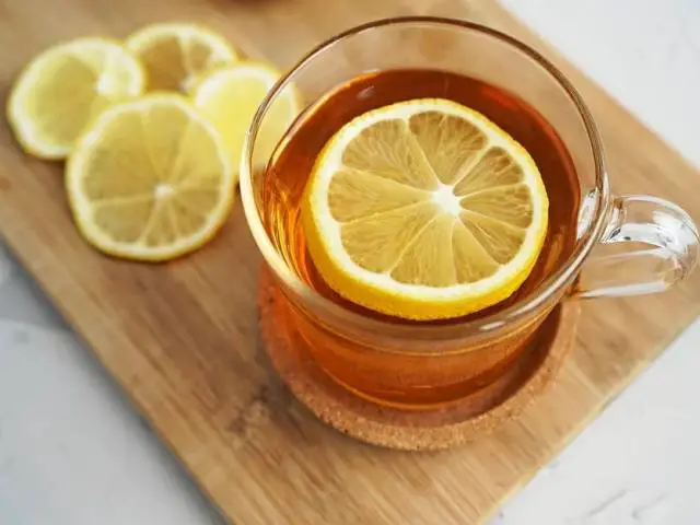 Qual -o- melhor -horário- para -tomar- o- chá- de- limão