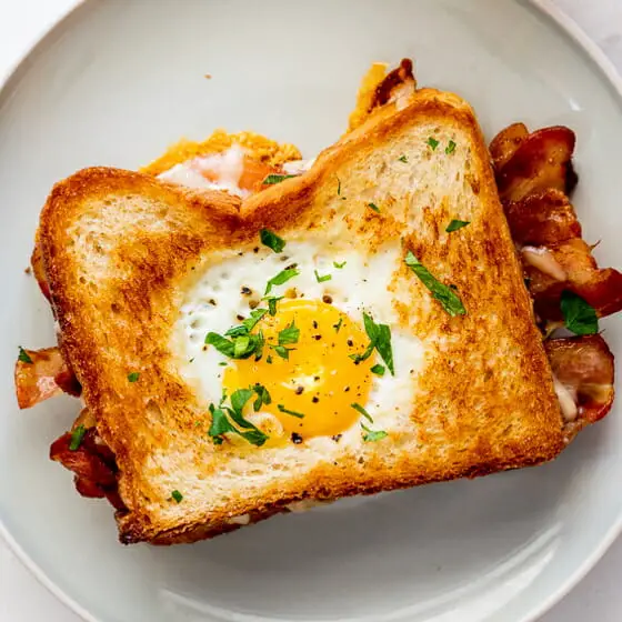 ovos -mexidos- perfeitos- com -bacon- de- café- da-manhã