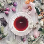 Chá de Hibisco para Descer Menstruação Atrasada Funciona mesmo
